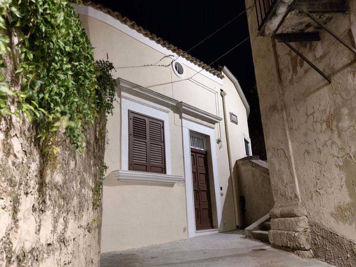 Casa Mavi Limite Delle Due Matrici Villa Modica Luaran gambar